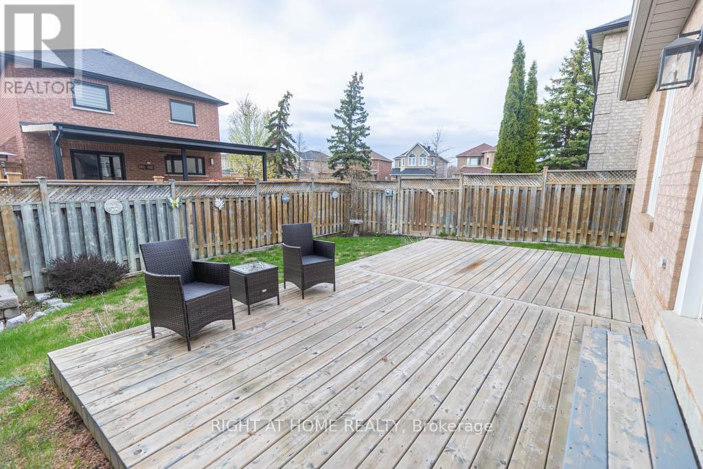 63 PAVIN CRESCENT - 43