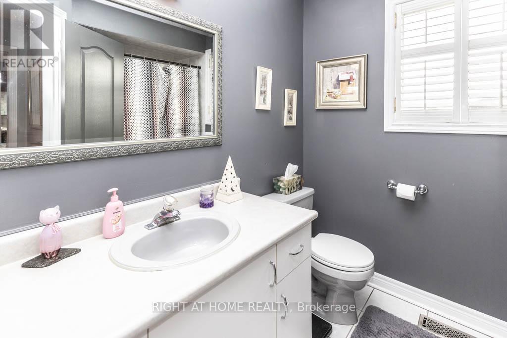 63 PAVIN CRESCENT - 28