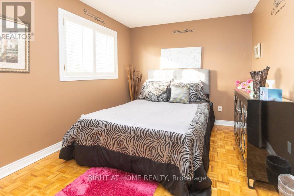 63 PAVIN CRESCENT - 25
