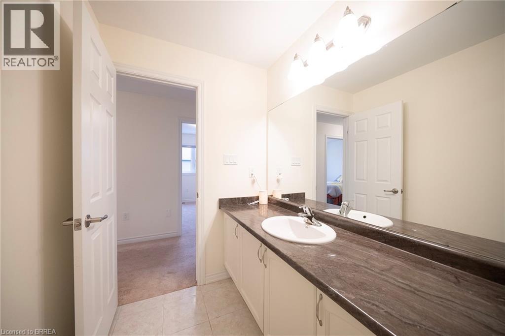 90 HITCHMAN Street - 24
