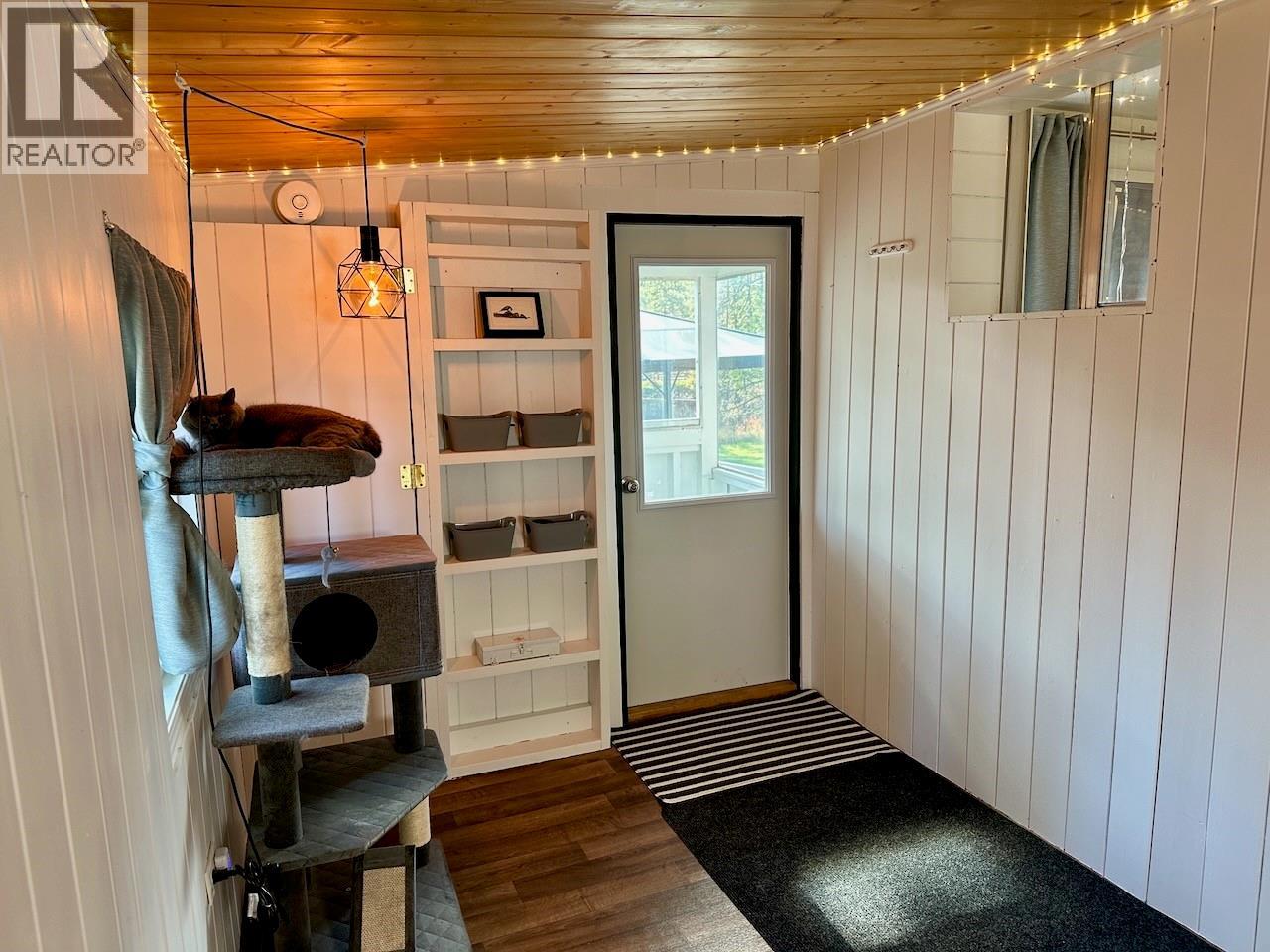9 459 Huey Road, Princeton