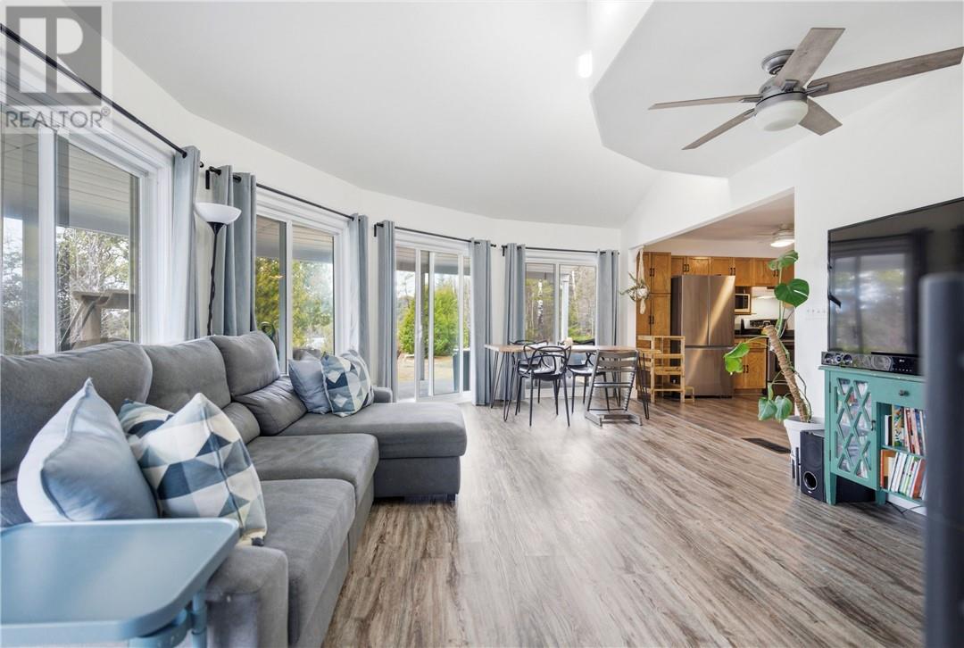 17 SOUTH BAY Road, Cartier, Ontario, P0M1J0 — Photo 5