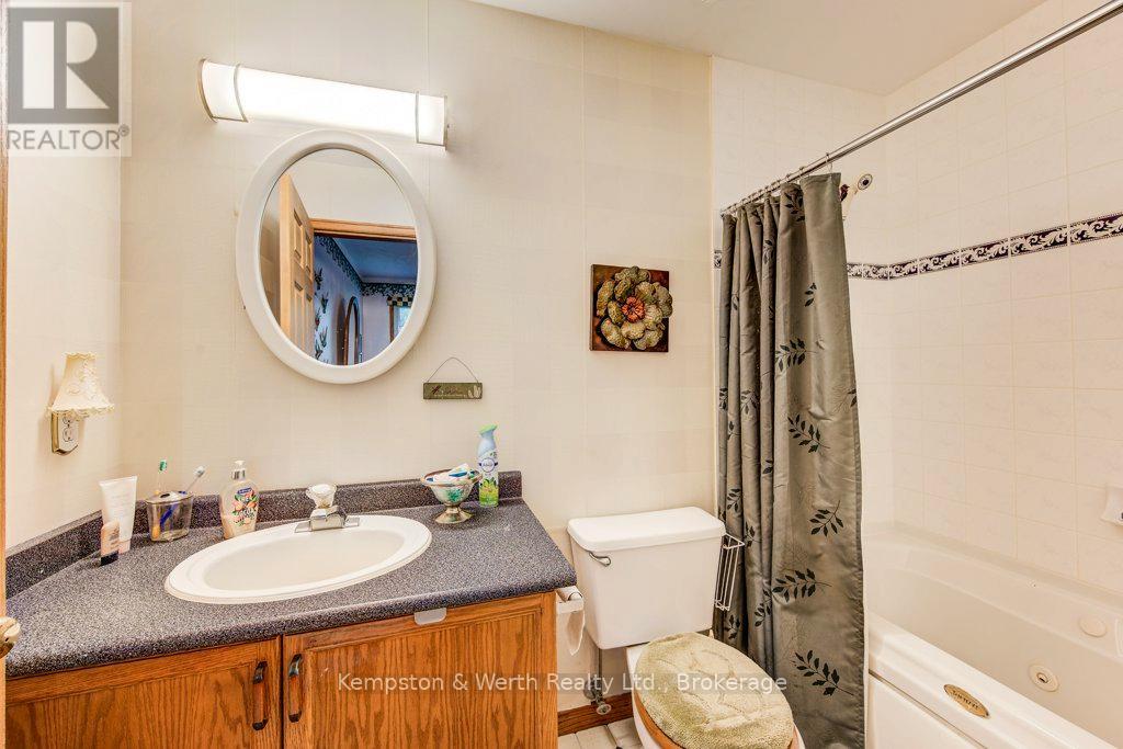 782 LAVERY STREET - 22