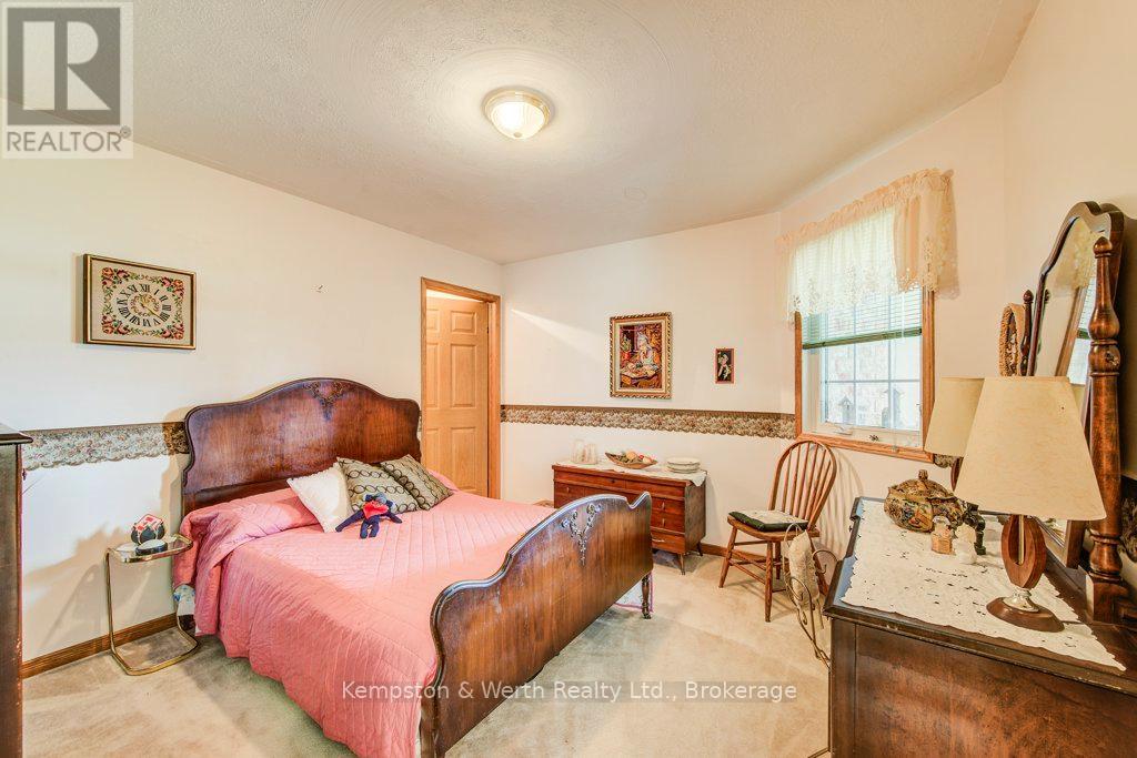 782 LAVERY STREET - 23