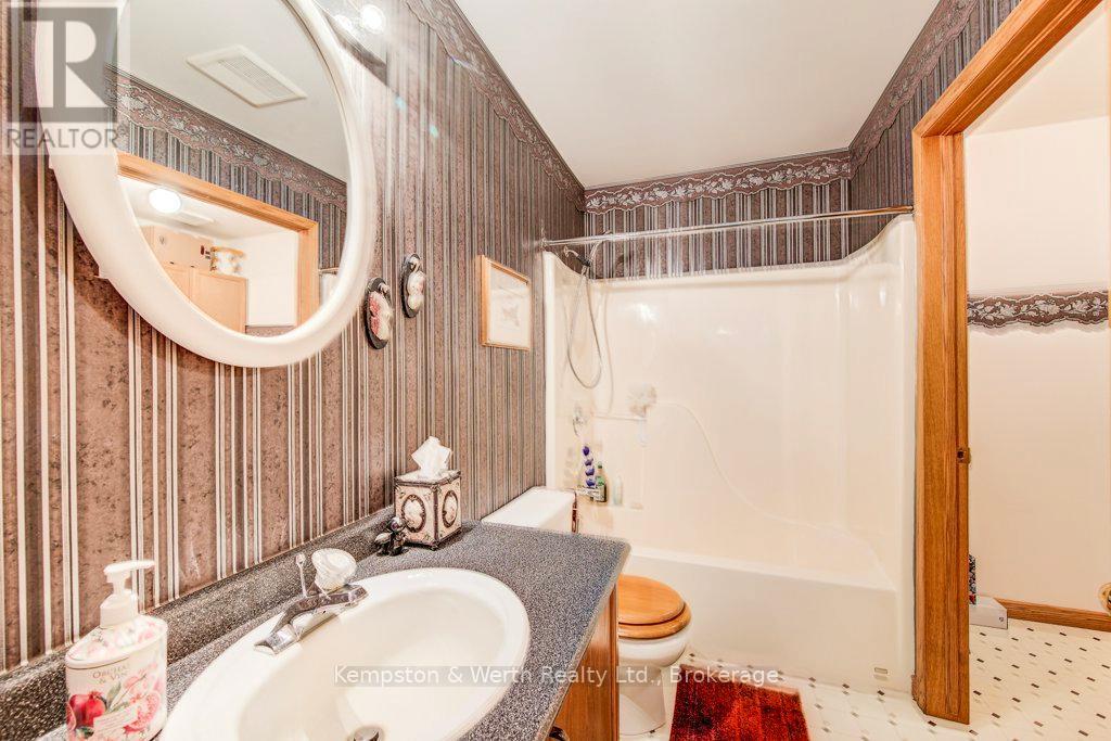 782 LAVERY STREET - 24
