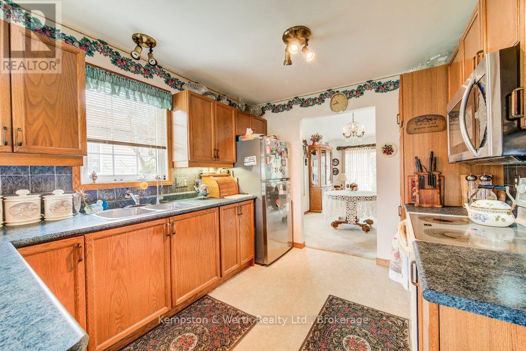 782 LAVERY STREET - 9