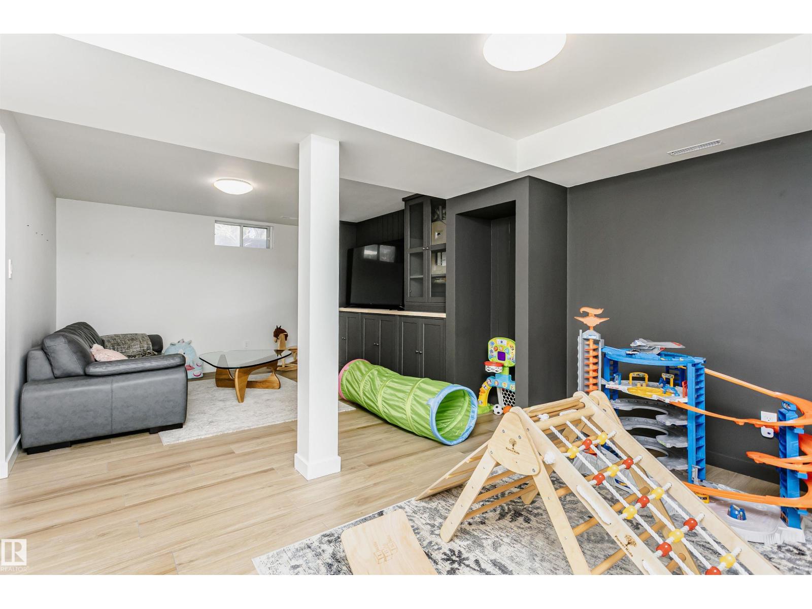 17820 57 AV NW - 45
