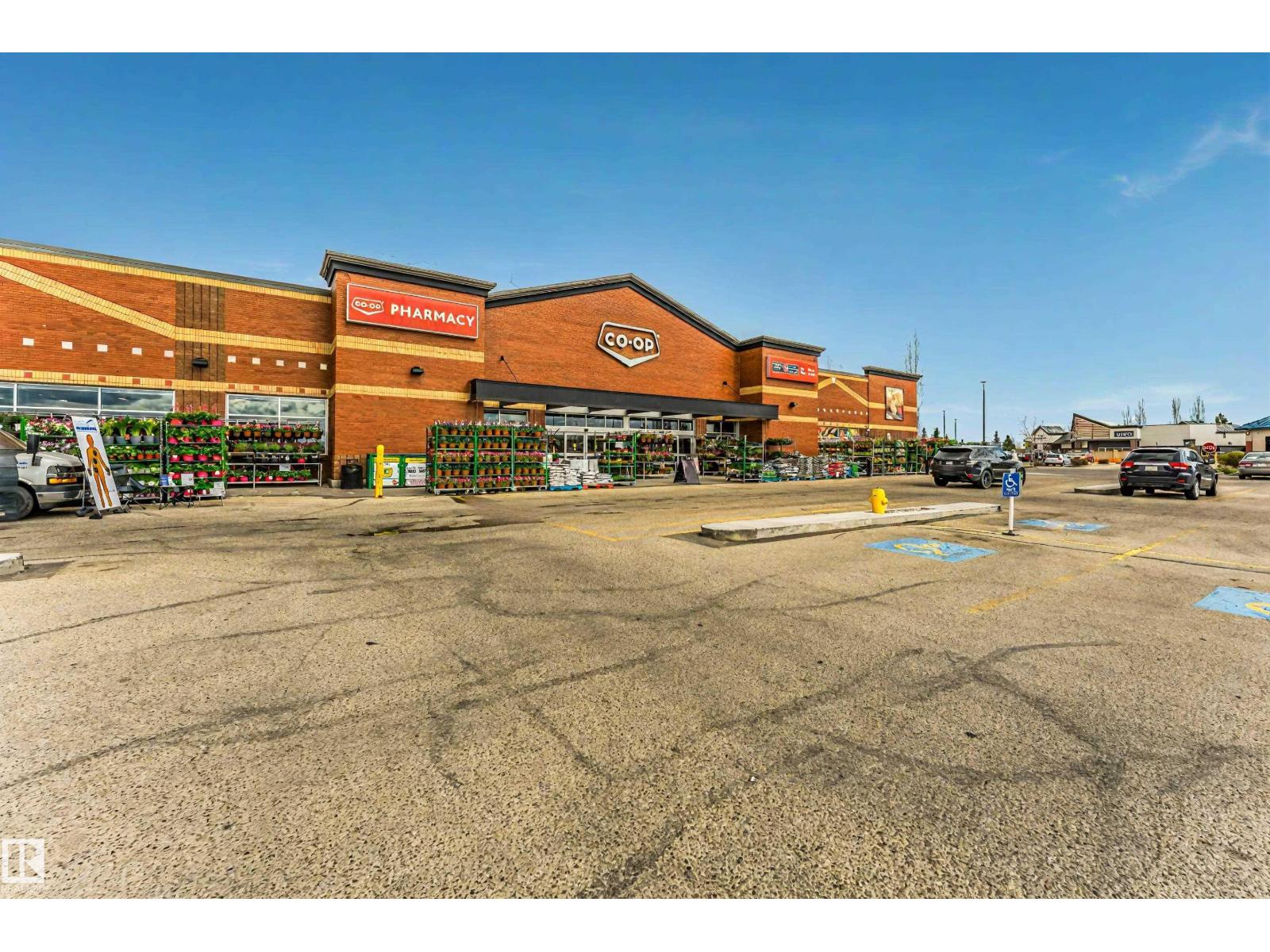 17820 57 AV NW - 64