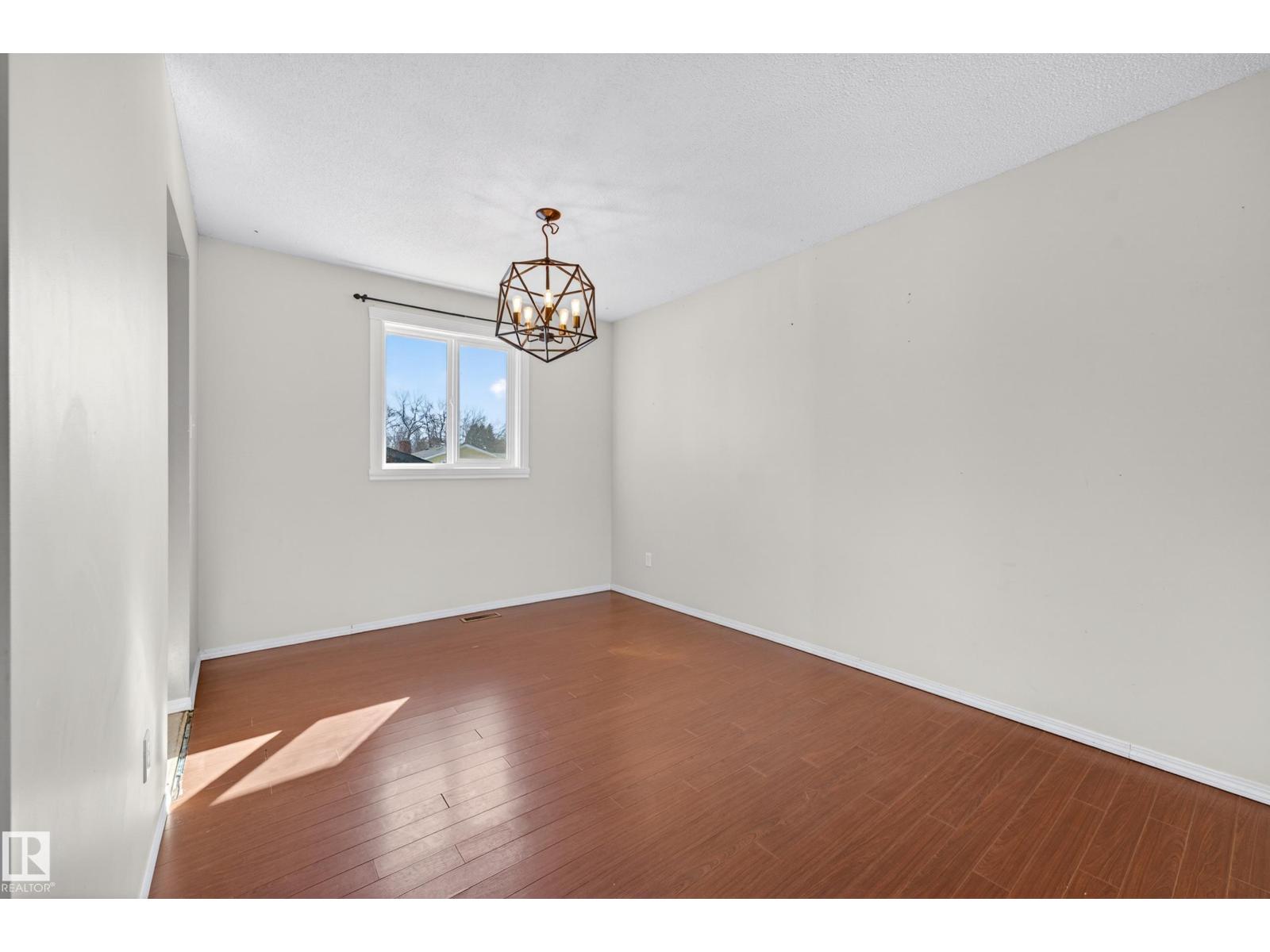105 MISSION AV - 9