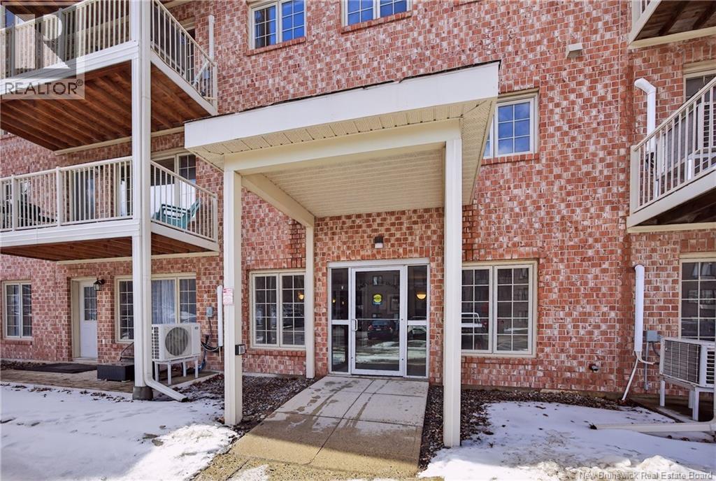 #324 165 Valcour Drive - 33