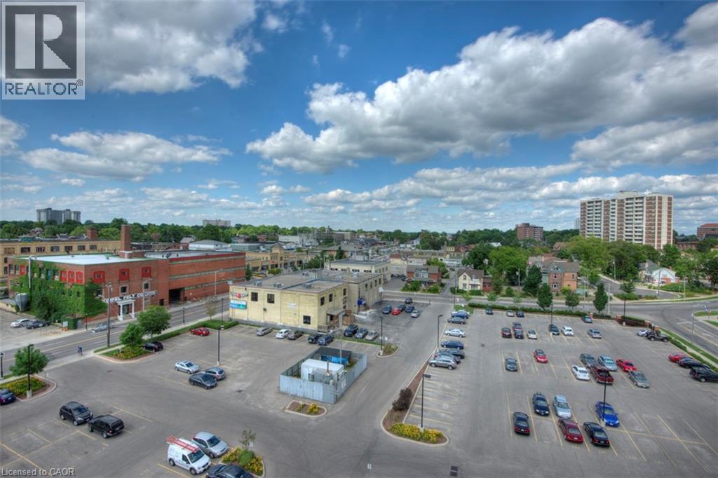 #526 404 KING Street W - 18
