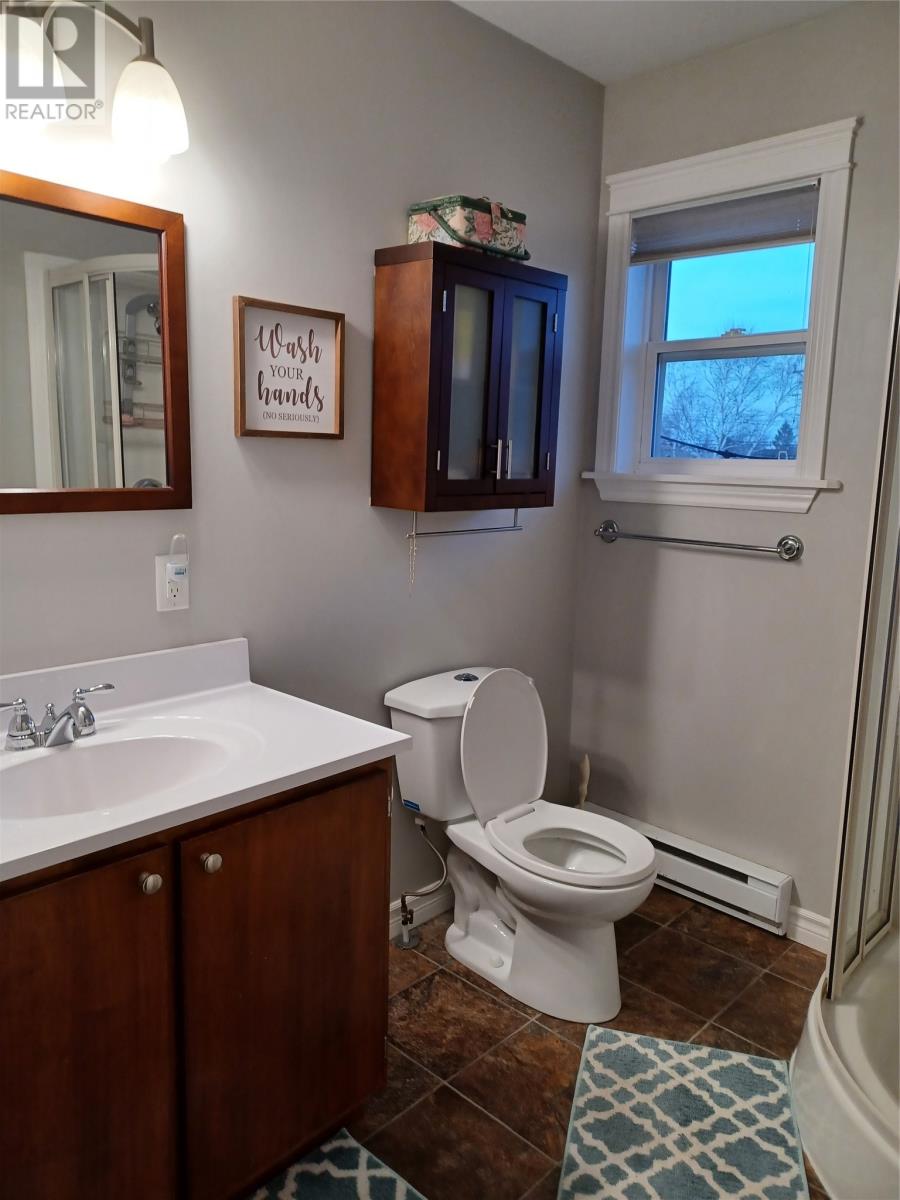 3 STEADYVIEW Drive - 17