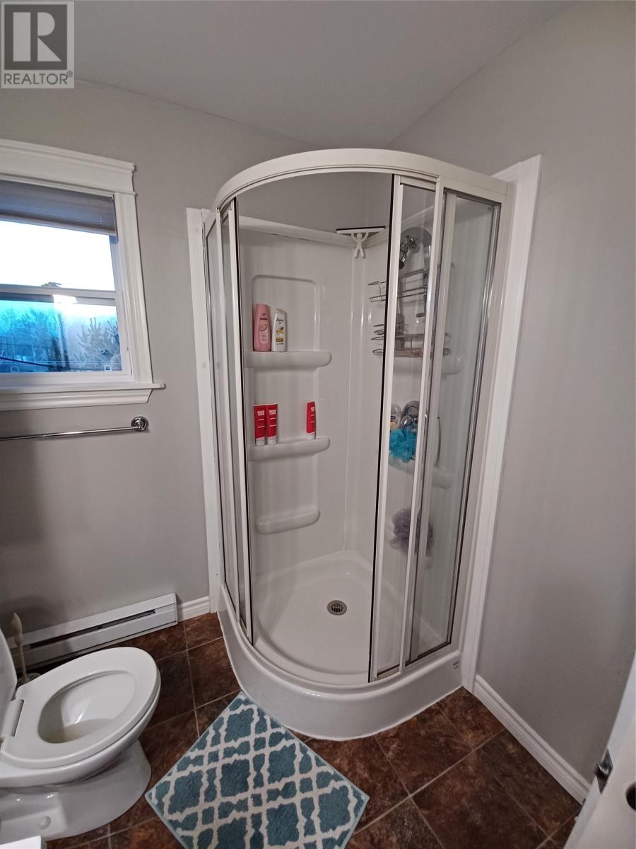 3 STEADYVIEW Drive - 18