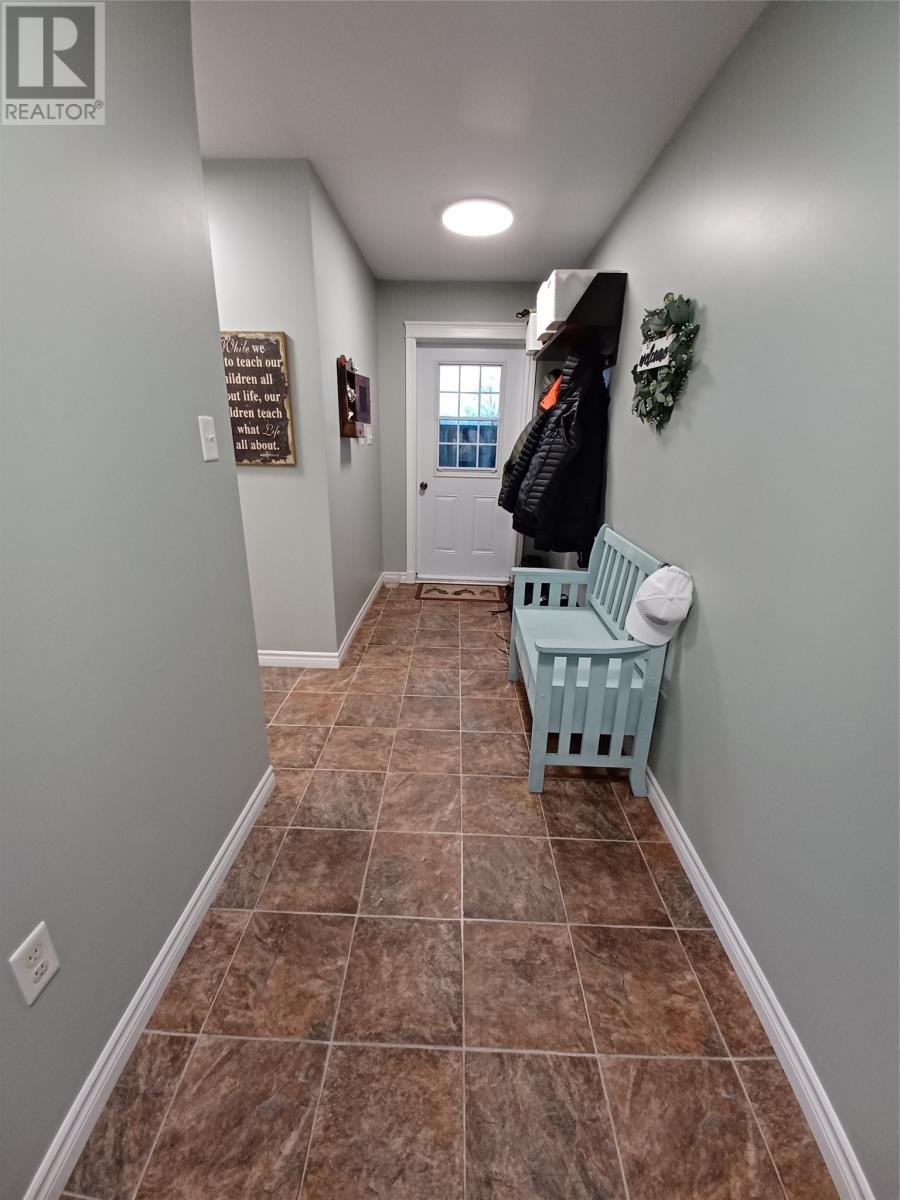 3 STEADYVIEW Drive - 20