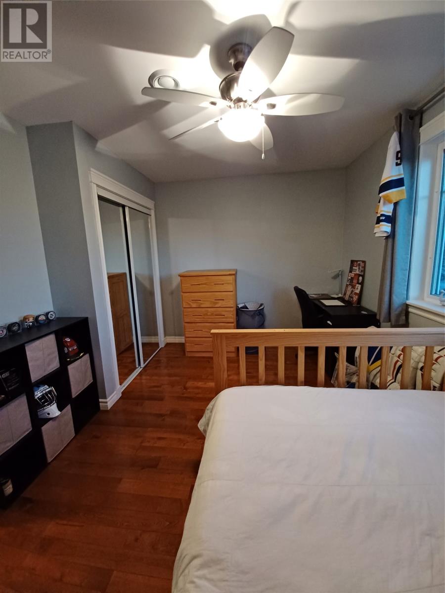 3 STEADYVIEW Drive - 23