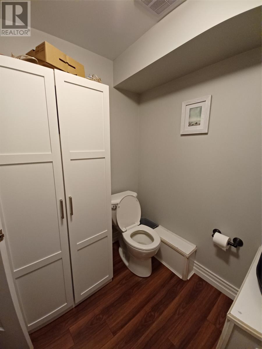 3 STEADYVIEW Drive - 34