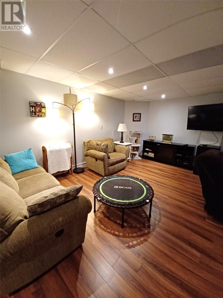 3 STEADYVIEW Drive - 37