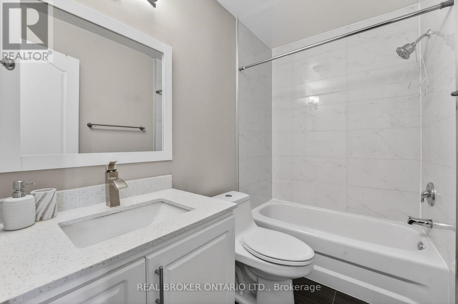 #8 5985 CREDITVIEW ROAD - 32