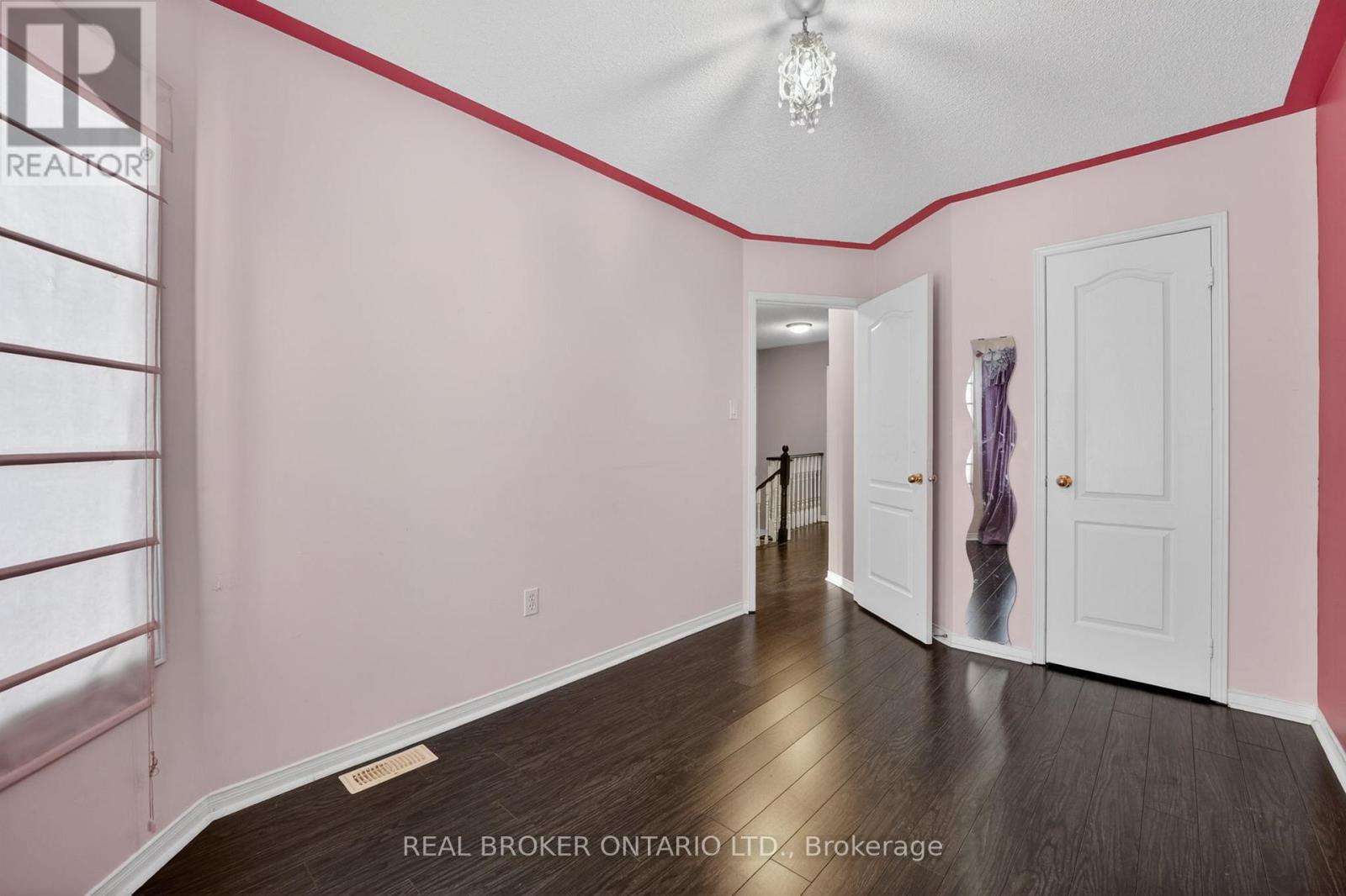 #8 5985 CREDITVIEW ROAD - 36