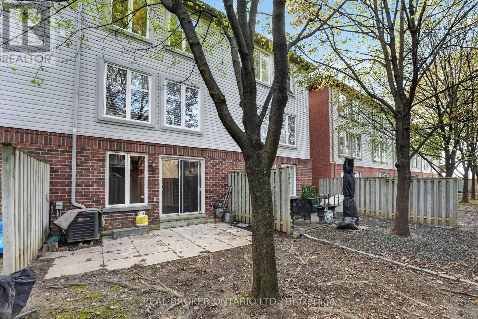 #8 5985 CREDITVIEW ROAD - 45