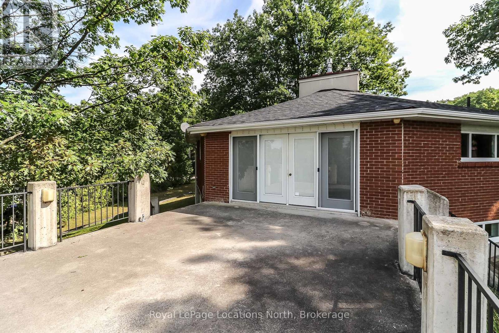 10 SUNSET COURT - 38