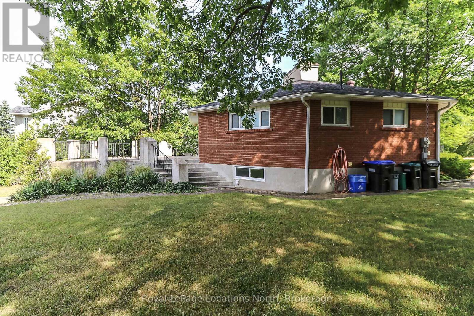 10 SUNSET COURT - 39
