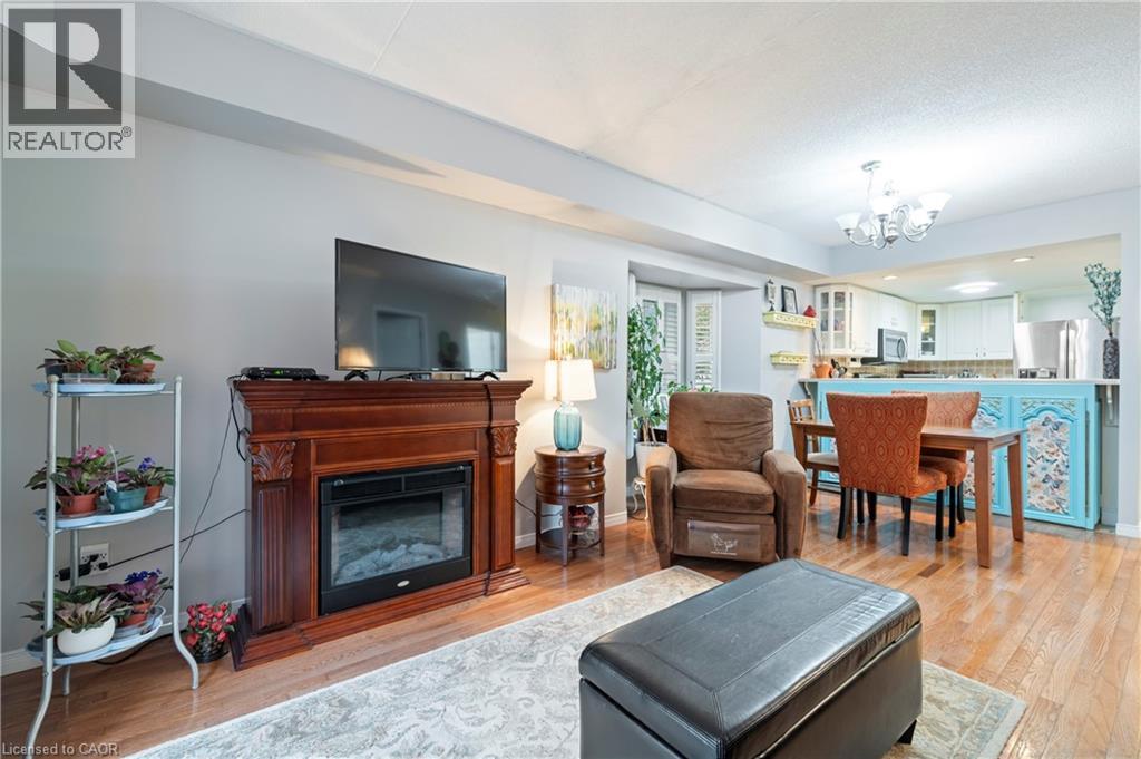 #45 2737 KING Street E - 20