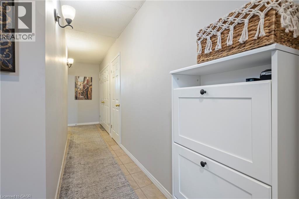#45 2737 KING Street E - 3