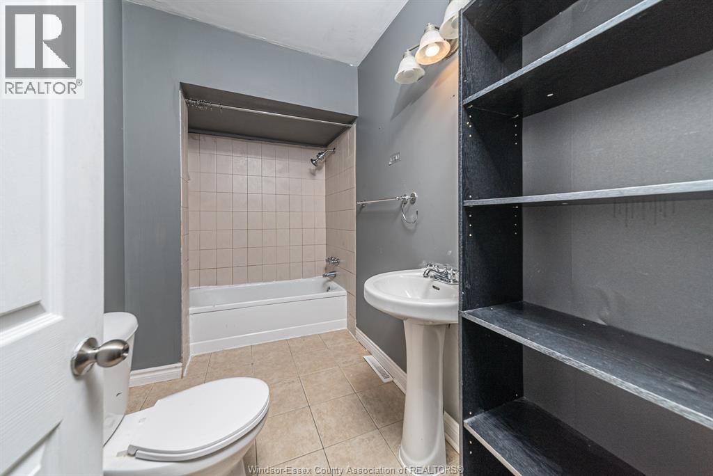 963 Josephine Unit# FULL, Windsor, Ontario, N9B2L4 — Photo 12
