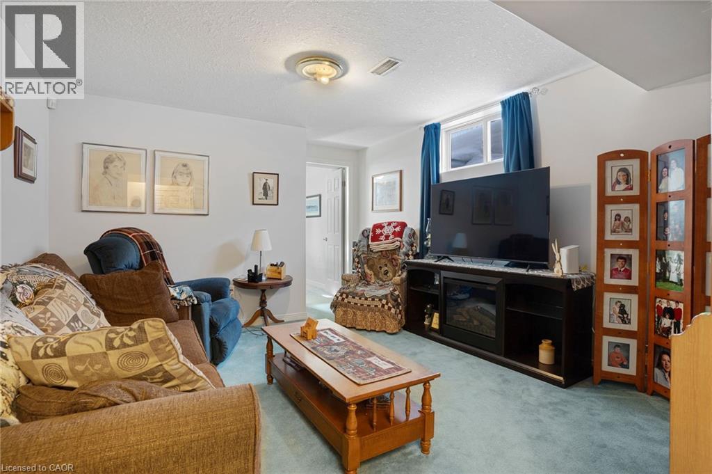 9 LAKEFIELD Court Unit# 89, Baden, Ontario, N3A3P4 — Photo 24