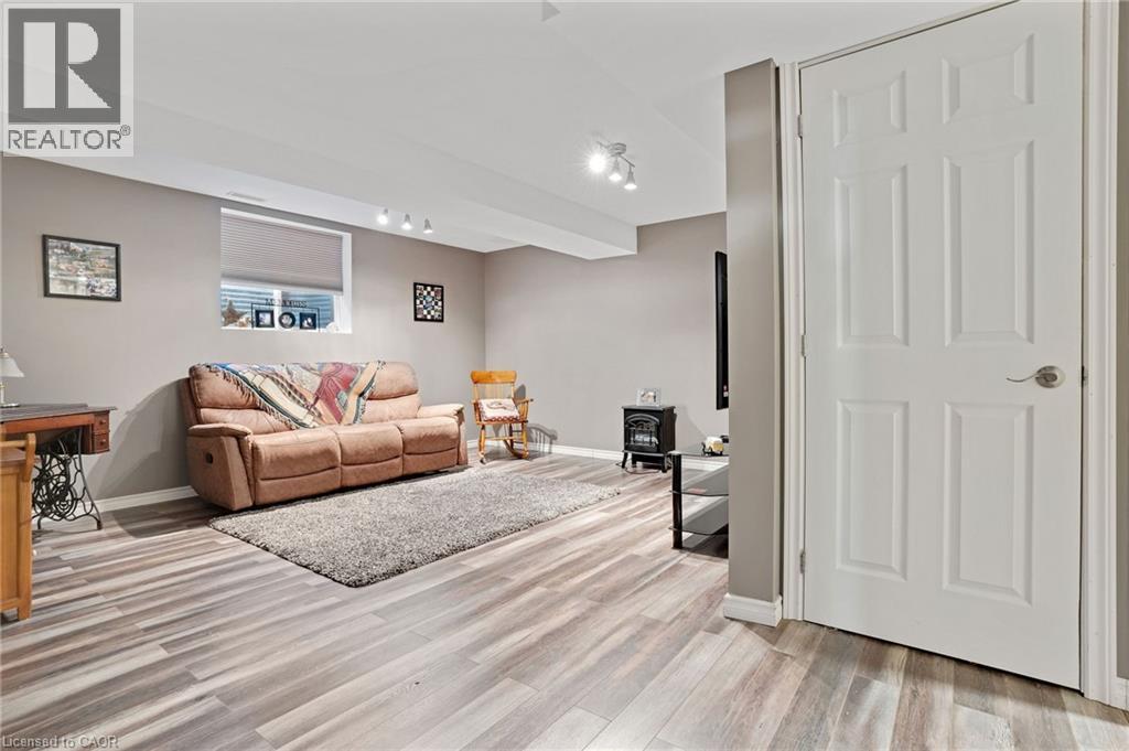 214 SNYDERS Road E Unit# 4, Baden, Ontario, N3A0A6 — Photo 33