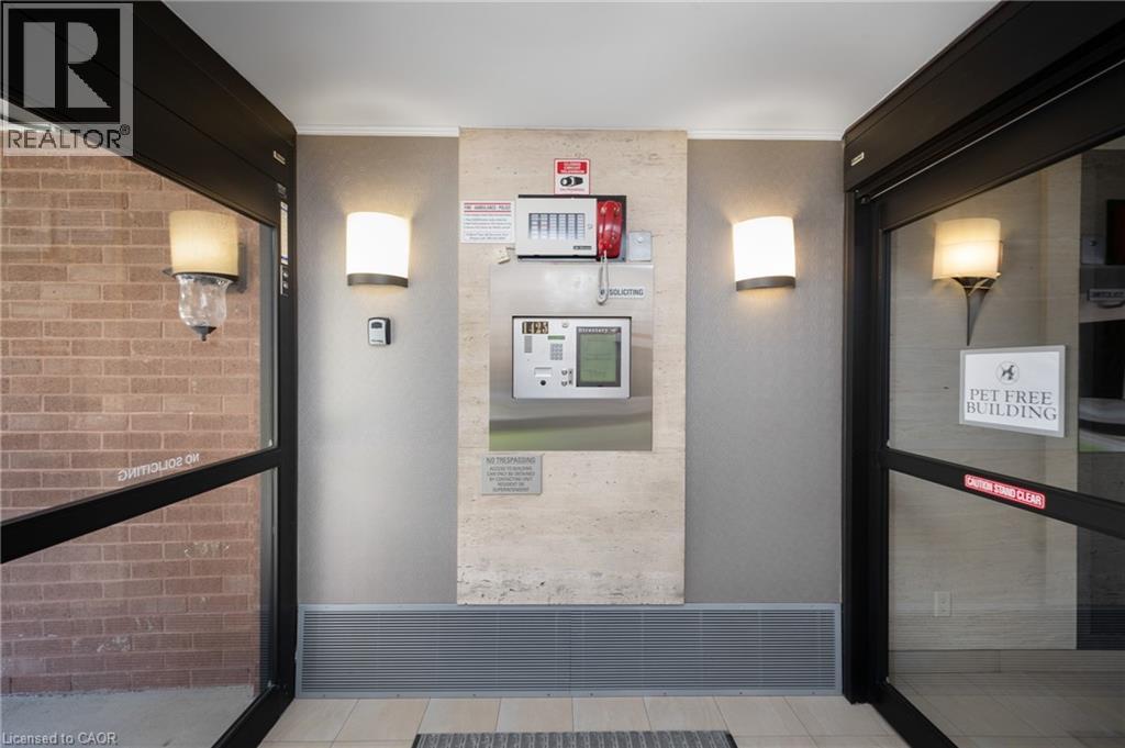 1425 GHENT Avenue Unit# 308, Burlington, Ontario, L7S1X5 — Photo 3