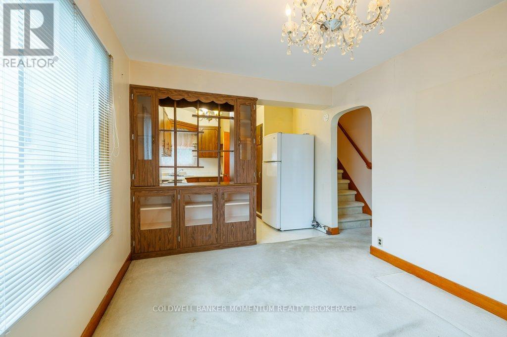 18 JUBILEE DRIVE - 12