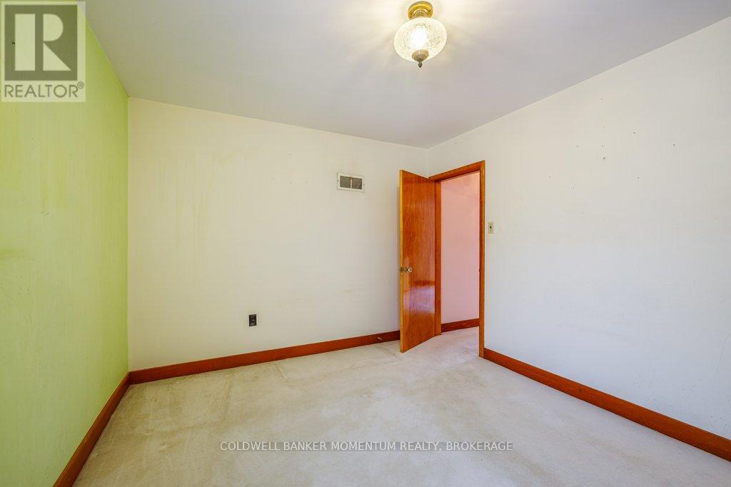 18 JUBILEE DRIVE - 19