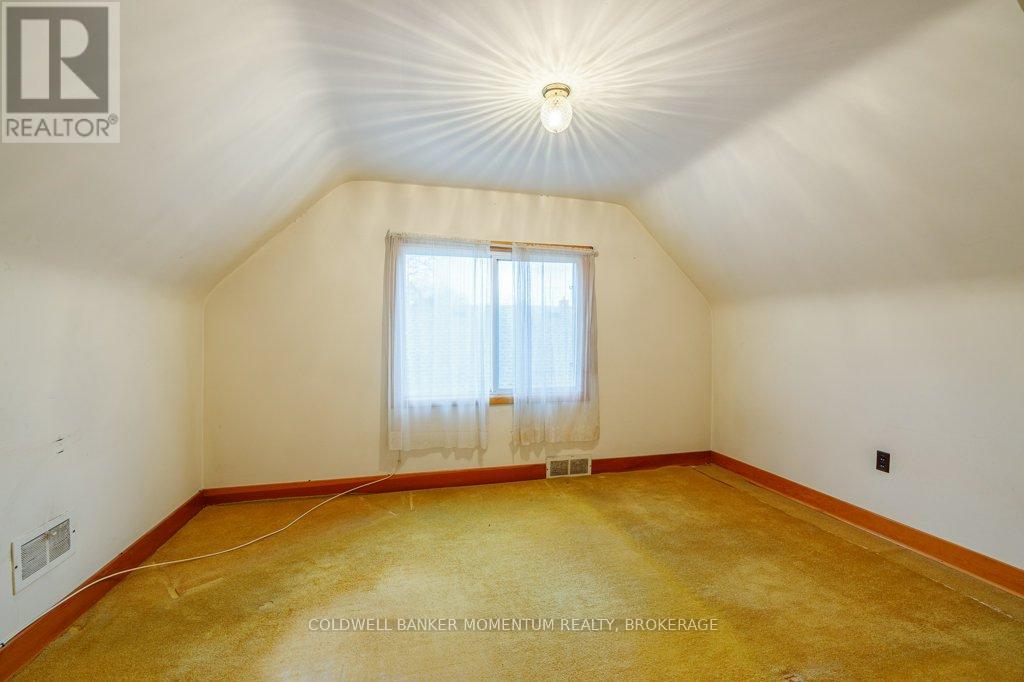 18 JUBILEE DRIVE - 20