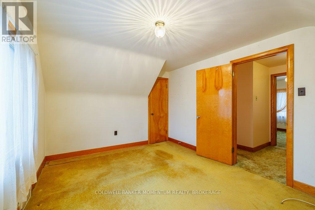 18 JUBILEE DRIVE - 21