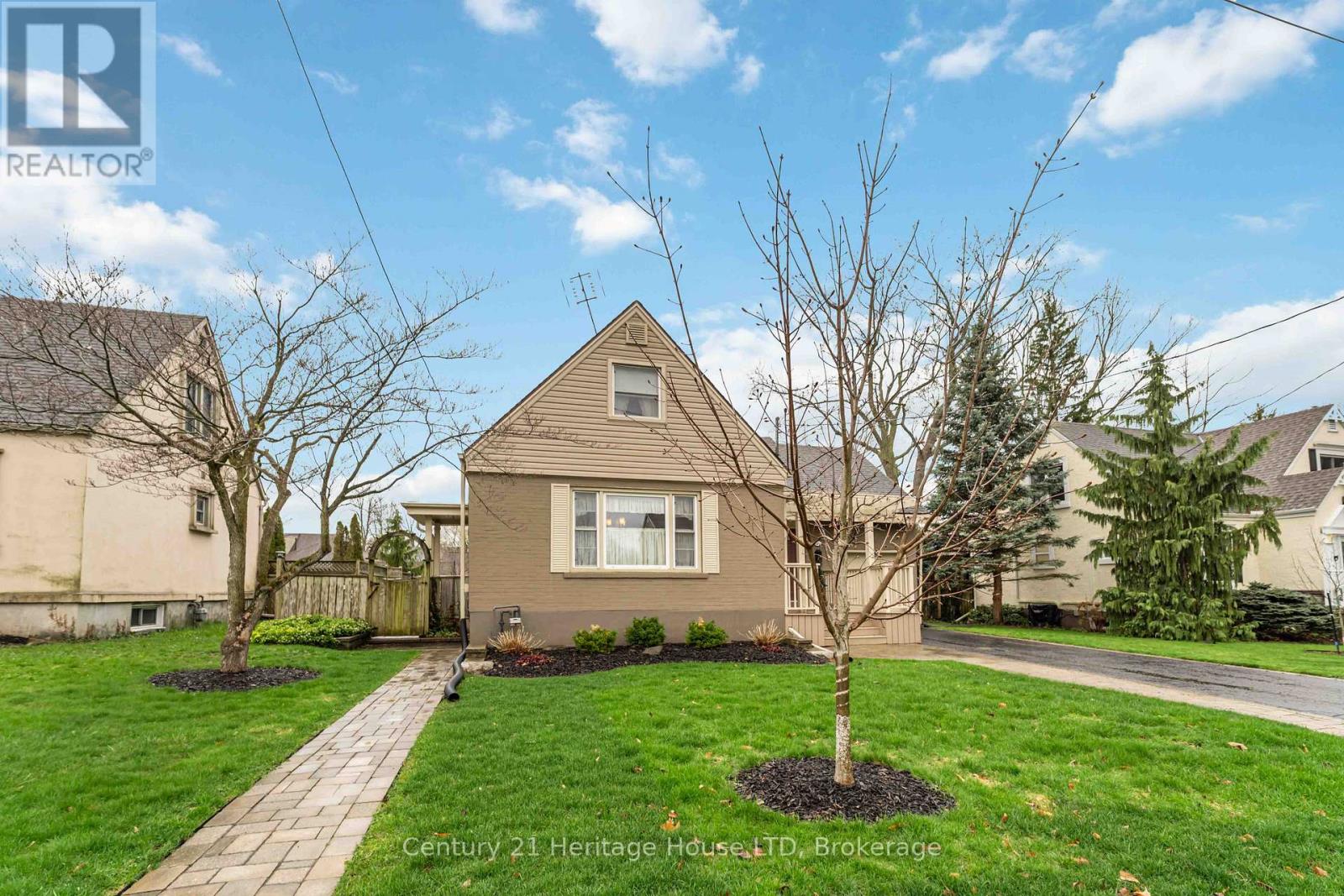 25 GLENVIEW AVENUE - 42