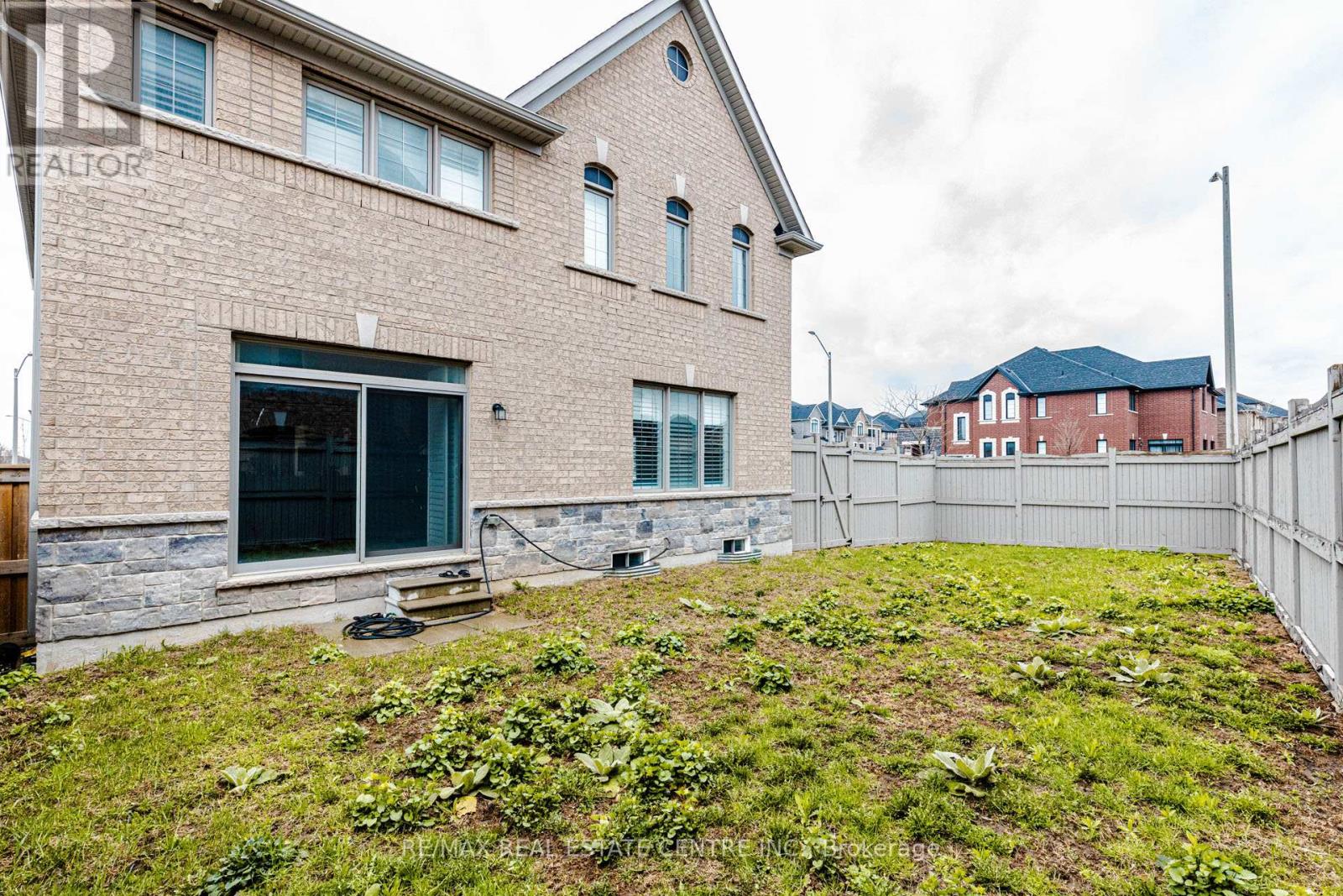 1332 BLACKMORE STREET - 48