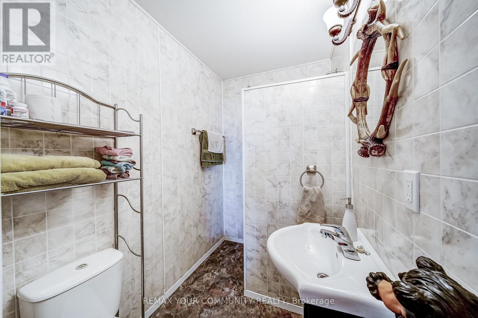 1623 CHIEF JOSEPH SNAKE ROAD - 16