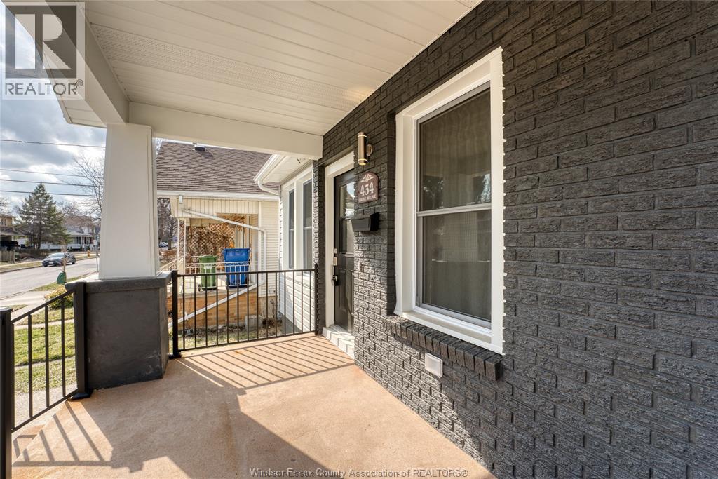 434 GROVE AVENUE, Windsor, Ontario, N9A6G2 — Photo 3