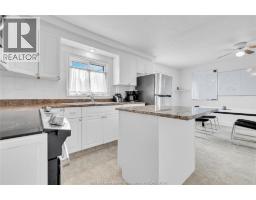 9572 Tecumseh Road, Windsor, ON N8R1A2 Photo 13