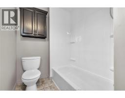 9572 Tecumseh Road, Windsor, ON N8R1A2 Photo 23