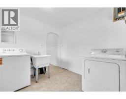 9572 Tecumseh Road, Windsor, ON N8R1A2 Photo 29