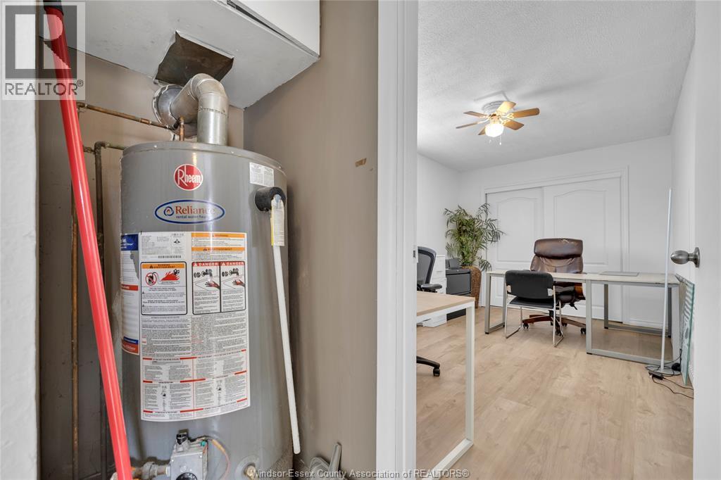 9572 TECUMSEH ROAD - 25