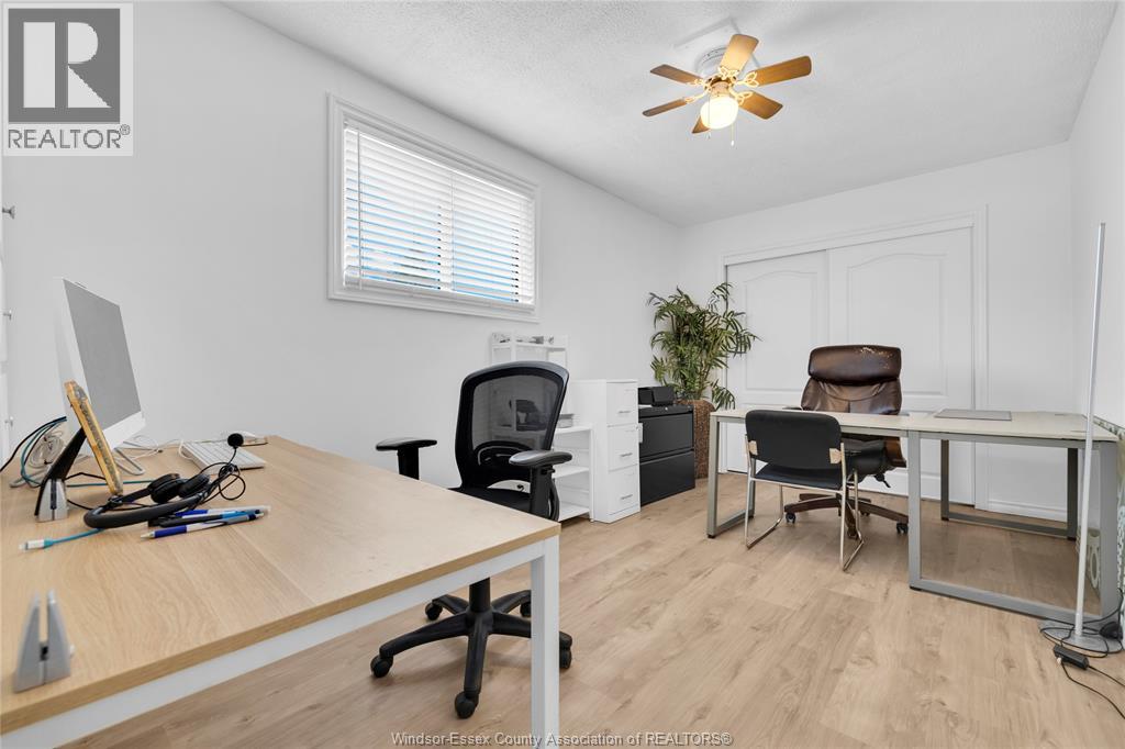 9572 TECUMSEH ROAD - 26