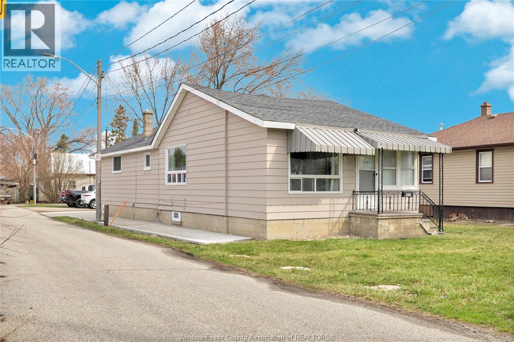 9572 TECUMSEH ROAD - 5