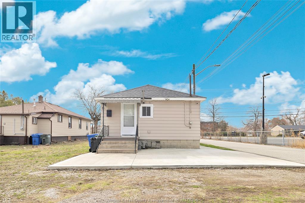 9572 TECUMSEH ROAD - 8