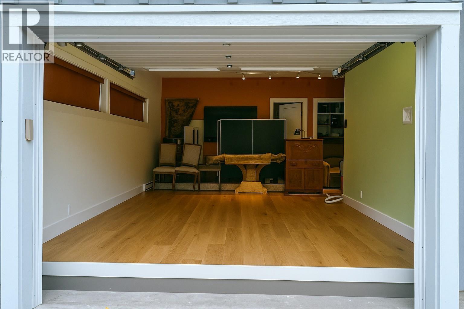 1087 MADELEY PLACE, Whistler