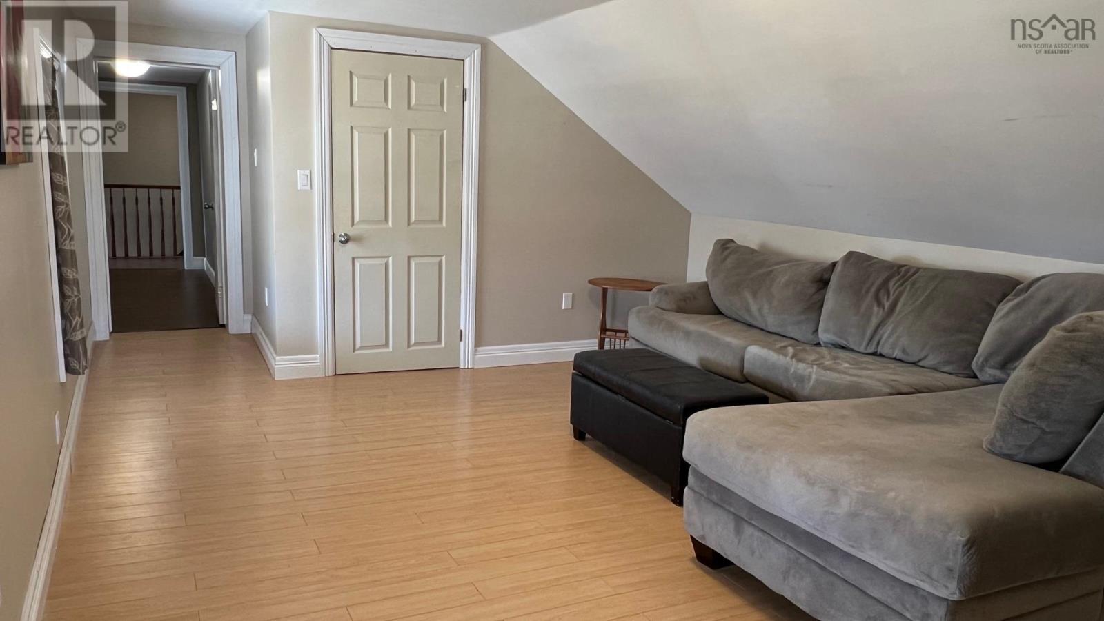 13 Lornevale Road - 9