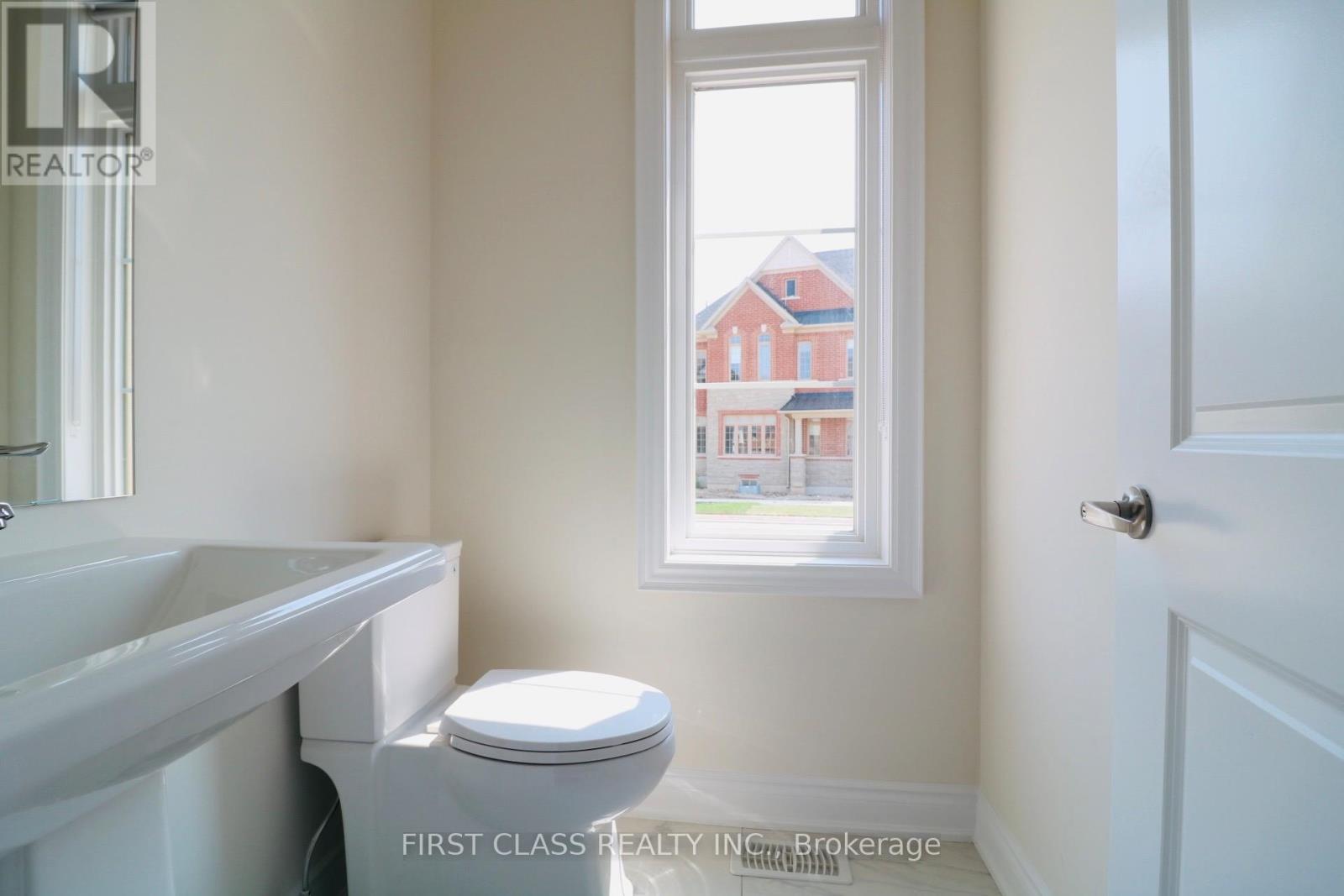 78 WILLIAM CRAWLEY WAY - 11